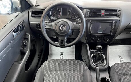 Volkswagen Jetta VI, 2013 год, 890 000 рублей, 11 фотография