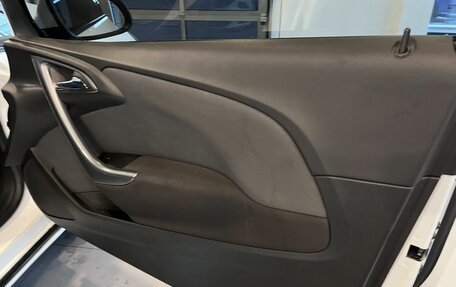 Opel Astra J, 2013 год, 684 000 рублей, 22 фотография
