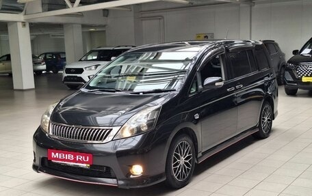 Toyota ISis I, 2010 год, 1 150 000 рублей, 3 фотография