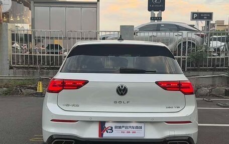 Volkswagen Golf VIII, 2022 год, 1 580 000 рублей, 4 фотография