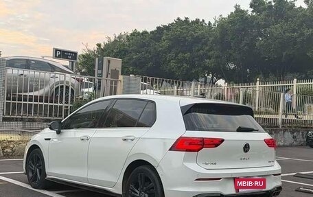 Volkswagen Golf VIII, 2022 год, 1 580 000 рублей, 3 фотография