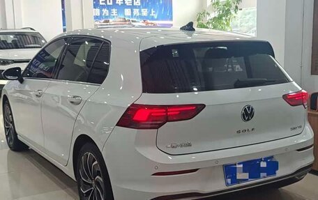 Volkswagen Golf VIII, 2023 год, 1 750 000 рублей, 6 фотография