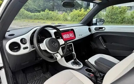 Volkswagen Beetle, 2019 год, 1 125 444 рублей, 9 фотография