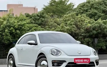Volkswagen Beetle, 2019 год, 1 125 444 рублей, 3 фотография