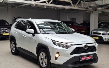 Toyota RAV4, 2021 год, 2 730 000 рублей, 1 фотография