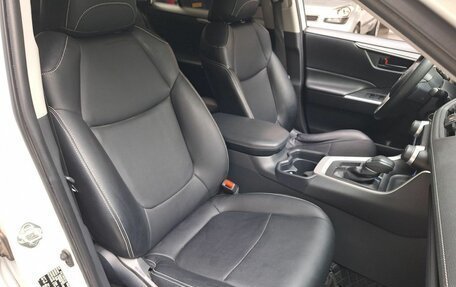 Toyota RAV4, 2021 год, 2 730 000 рублей, 19 фотография