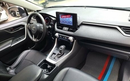 Toyota RAV4, 2021 год, 2 730 000 рублей, 18 фотография