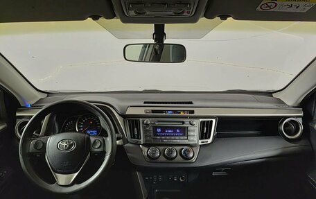 Toyota RAV4, 2014 год, 1 690 000 рублей, 17 фотография