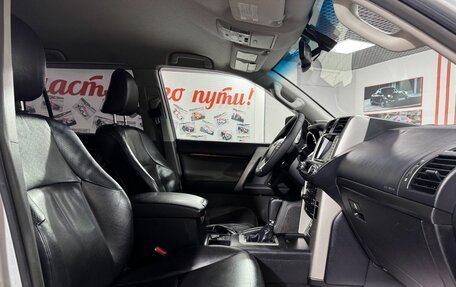 Toyota Land Cruiser Prado 150 рестайлинг 2, 2011 год, 3 399 000 рублей, 13 фотография