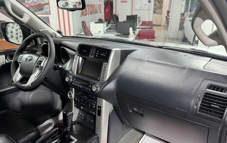 Toyota Land Cruiser Prado 150 рестайлинг 2, 2011 год, 3 399 000 рублей, 15 фотография