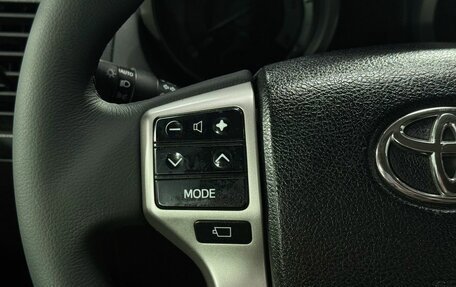 Toyota Land Cruiser Prado 150 рестайлинг 2, 2011 год, 3 399 000 рублей, 18 фотография