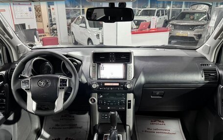Toyota Land Cruiser Prado 150 рестайлинг 2, 2011 год, 3 399 000 рублей, 16 фотография