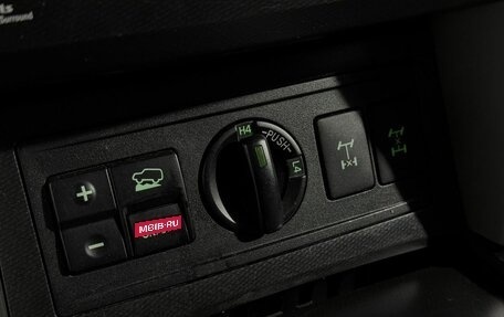 Toyota Land Cruiser Prado 150 рестайлинг 2, 2011 год, 3 399 000 рублей, 23 фотография