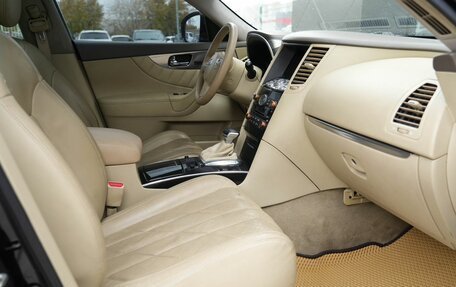 Infiniti FX II, 2008 год, 1 300 000 рублей, 23 фотография