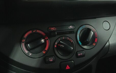 Nissan Note II рестайлинг, 2010 год, 450 000 рублей, 14 фотография