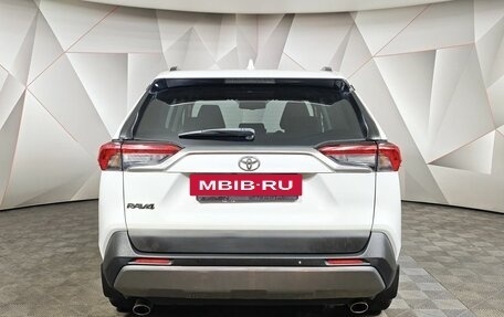 Toyota RAV4, 2020 год, 2 395 000 рублей, 8 фотография