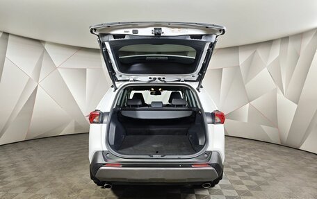 Toyota RAV4, 2020 год, 2 395 000 рублей, 12 фотография