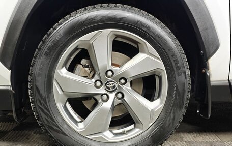 Toyota RAV4, 2020 год, 2 395 000 рублей, 9 фотография