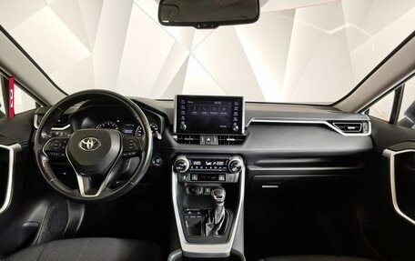 Toyota RAV4, 2020 год, 2 395 000 рублей, 14 фотография