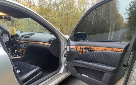 Mercedes-Benz E-Класс, 2003 год, 570 000 рублей, 10 фотография
