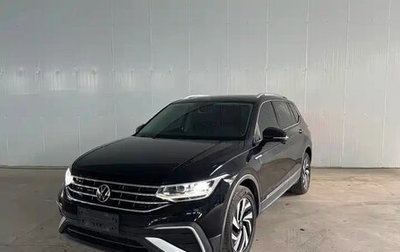 Volkswagen Tiguan II, 2022 год, 1 937 000 рублей, 1 фотография