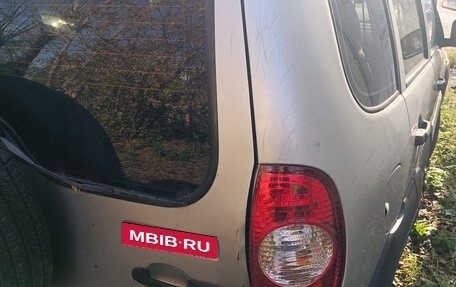 Chevrolet Niva I рестайлинг, 2013 год, 600 000 рублей, 4 фотография