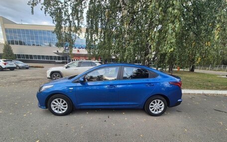 Hyundai Solaris II рестайлинг, 2021 год, 1 370 000 рублей, 2 фотография