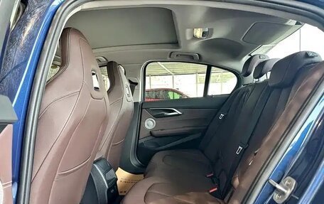 BMW 1 серия, 2022 год, 1 710 000 рублей, 7 фотография