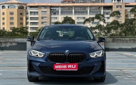 BMW 1 серия, 2022 год, 1 710 000 рублей, 2 фотография