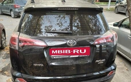 Toyota RAV4, 2019 год, 2 500 000 рублей, 4 фотография