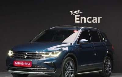 Volkswagen Tiguan II, 2022 год, 4 376 000 рублей, 1 фотография