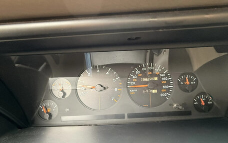 Jeep Grand Cherokee, 1995 год, 820 000 рублей, 24 фотография