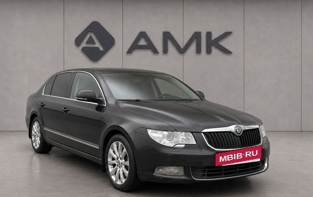 Skoda Superb III рестайлинг, 2010 год, 916 179 рублей, 2 фотография
