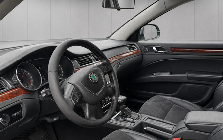 Skoda Superb III рестайлинг, 2010 год, 916 179 рублей, 10 фотография