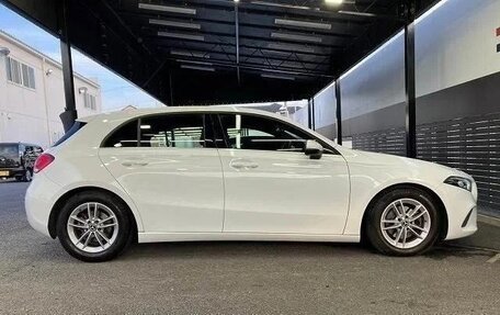 Mercedes-Benz A-Класс, 2019 год, 1 388 000 рублей, 5 фотография