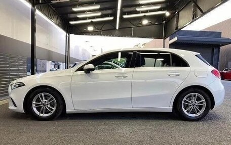 Mercedes-Benz A-Класс, 2019 год, 1 388 000 рублей, 2 фотография