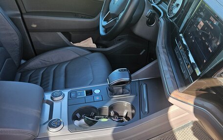 Volkswagen Touareg III, 2021 год, 6 200 000 рублей, 16 фотография