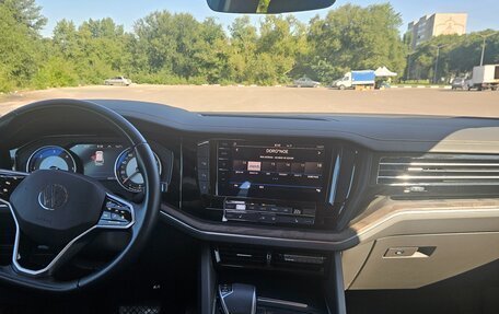 Volkswagen Touareg III, 2021 год, 6 200 000 рублей, 22 фотография