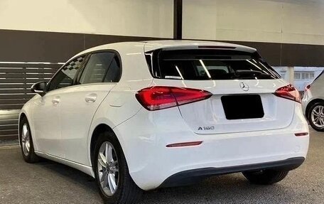 Mercedes-Benz A-Класс, 2019 год, 1 388 000 рублей, 3 фотография