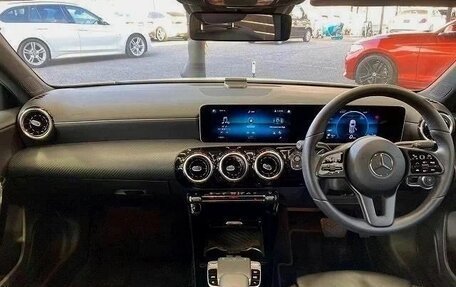 Mercedes-Benz A-Класс, 2019 год, 1 388 000 рублей, 9 фотография