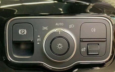 Mercedes-Benz A-Класс, 2019 год, 1 388 000 рублей, 15 фотография