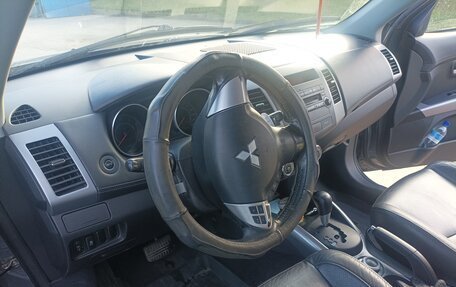 Mitsubishi Outlander III рестайлинг 3, 2011 год, 1 000 000 рублей, 11 фотография