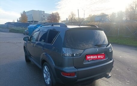 Mitsubishi Outlander III рестайлинг 3, 2011 год, 1 000 000 рублей, 3 фотография