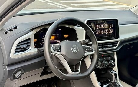 Volkswagen T-Roc I, 2023 год, 1 870 001 рублей, 9 фотография
