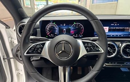 Mercedes-Benz A-Класс, 2023 год, 1 690 001 рублей, 12 фотография