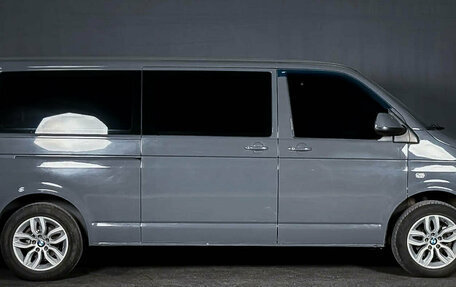 Volkswagen Caravelle T5, 2012 год, 1 670 000 рублей, 4 фотография