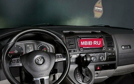 Volkswagen Caravelle T5, 2012 год, 1 670 000 рублей, 12 фотография