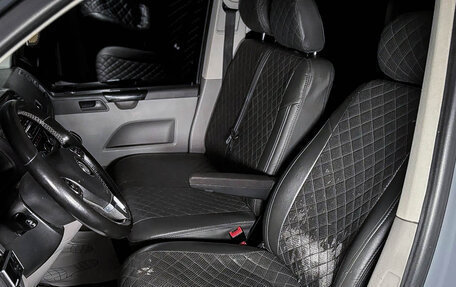 Volkswagen Caravelle T5, 2012 год, 1 670 000 рублей, 17 фотография