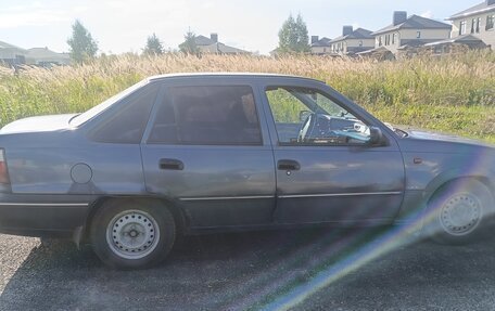 Daewoo Nexia I рестайлинг, 2003 год, 90 000 рублей, 3 фотография