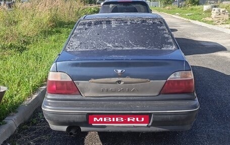 Daewoo Nexia I рестайлинг, 2003 год, 90 000 рублей, 6 фотография